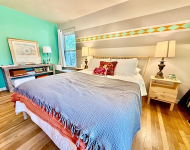 1411 Ridgemont Dr - Photo Thumbnail 9