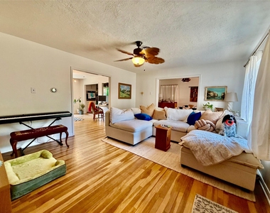 1411 Ridgemont Dr - Photo Thumbnail 2