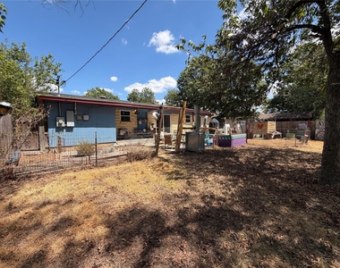 1411 Ridgemont Dr - Photo Thumbnail 25
