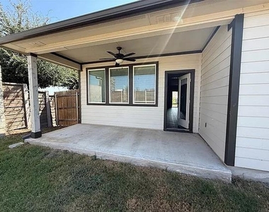 400 Barton Creek Ln - Photo Thumbnail 23