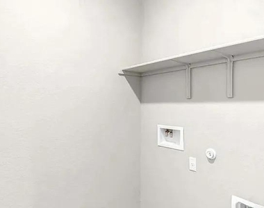 400 Barton Creek Ln - Photo Thumbnail 18