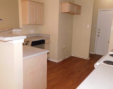 6726 Windrift Way - Photo Thumbnail 6
