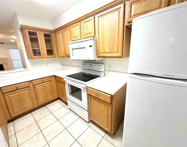 6900 E Riverside Dr - Photo Thumbnail 6