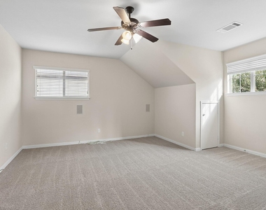 2454 Santa Barbara Loop - Photo Thumbnail 6