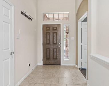 2454 Santa Barbara Loop - Photo Thumbnail 14