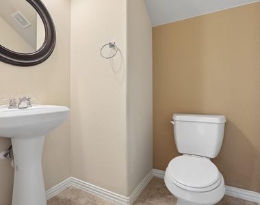 2454 Santa Barbara Loop - Photo Thumbnail 13