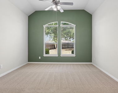 2454 Santa Barbara Loop - Photo Thumbnail 17