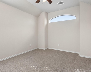 2454 Santa Barbara Loop - Photo Thumbnail 10