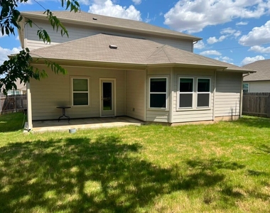 929 Main St - Photo Thumbnail 17