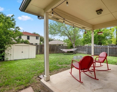 1125 Vincent Pl - Photo Thumbnail 18