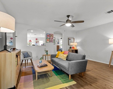 1125 Vincent Pl - Photo Thumbnail 21