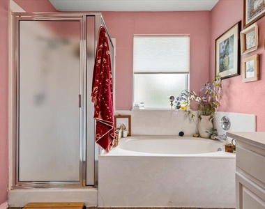 1125 Vincent Pl - Photo Thumbnail 9