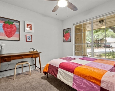 1125 Vincent Pl - Photo Thumbnail 12