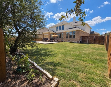 1408 Saddlespur Ln - Photo Thumbnail 23