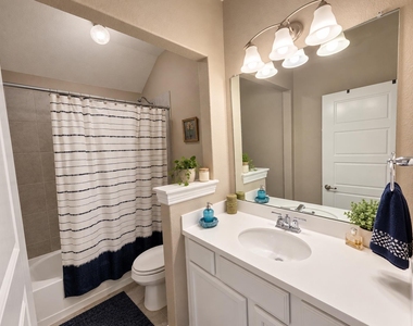 1408 Saddlespur Ln - Photo Thumbnail 17