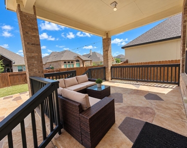 1408 Saddlespur Ln - Photo Thumbnail 24