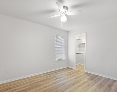 3407 Blumie St - Photo Thumbnail 11