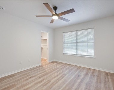 3407 Blumie St - Photo Thumbnail 10