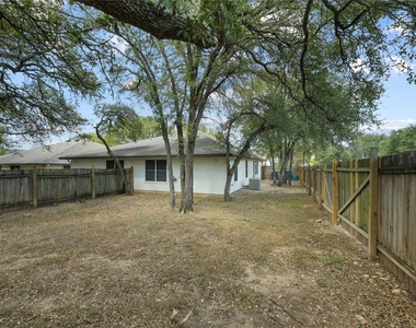 3407 Blumie St - Photo Thumbnail 17
