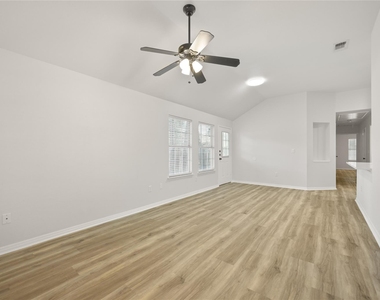3407 Blumie St - Photo Thumbnail 2