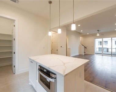 4517 Unity Cir - Photo Thumbnail 5