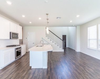 6802 Pleasanton Pkwy - Photo Thumbnail 4