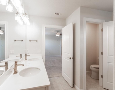 6802 Pleasanton Pkwy - Photo Thumbnail 12