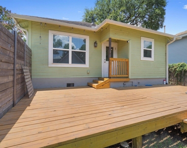 1102 Woodland Ave - Photo Thumbnail 21