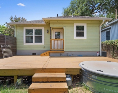 1102 Woodland Ave - Photo Thumbnail 22
