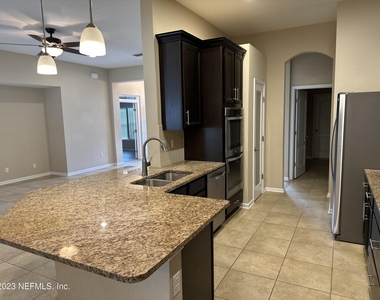 4135 Halifax Lane - Photo Thumbnail 7