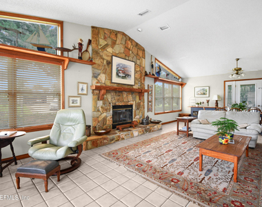 202 Genoa Road - Photo Thumbnail 6