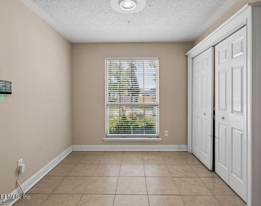 12418 Running River Road S - Photo Thumbnail 5