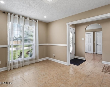 12418 Running River Road S - Photo Thumbnail 4