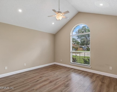 12418 Running River Road S - Photo Thumbnail 20