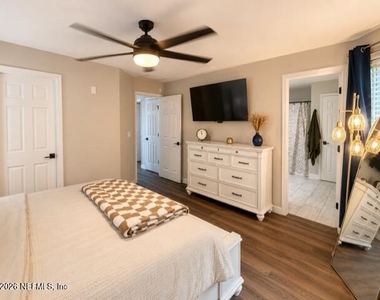 11592 Pleasant Creek Drive - Photo Thumbnail 5
