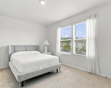 8359 Zenith Circle - Photo Thumbnail 11