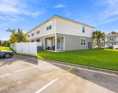 8359 Zenith Circle - Photo Thumbnail 28