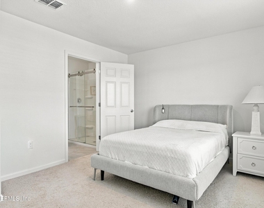 8359 Zenith Circle - Photo Thumbnail 12