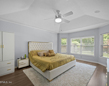 8575 Crooked Tree Drive - Photo Thumbnail 18