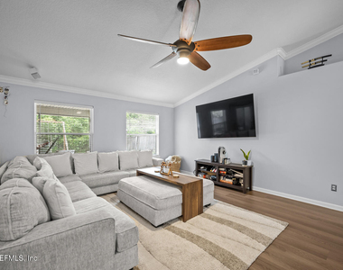 8575 Crooked Tree Drive - Photo Thumbnail 9