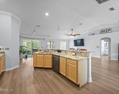 8575 Crooked Tree Drive - Photo Thumbnail 17