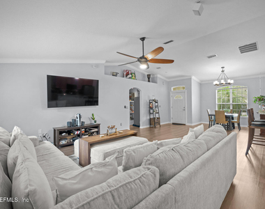 8575 Crooked Tree Drive - Photo Thumbnail 10