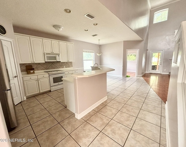 4314 Boat Club Drive - Photo Thumbnail 14