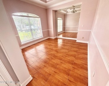 4314 Boat Club Drive - Photo Thumbnail 12