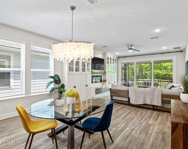 381 Pioneer Village Drive - Photo Thumbnail 14