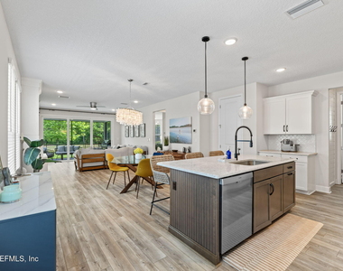 381 Pioneer Village Drive - Photo Thumbnail 7
