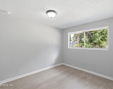 7386 Dostie Drive E - Photo Thumbnail 22