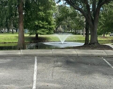 13700 Richmond Park Drive N - Photo Thumbnail 19
