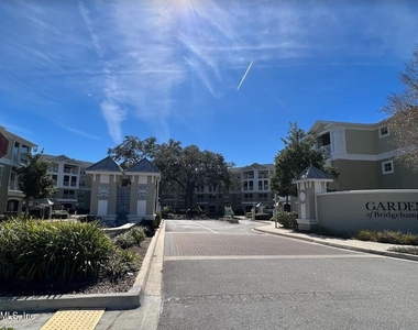 8290 W Gate Parkway W - Photo Thumbnail 1