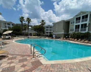 8290 W Gate Parkway W - Photo Thumbnail 2